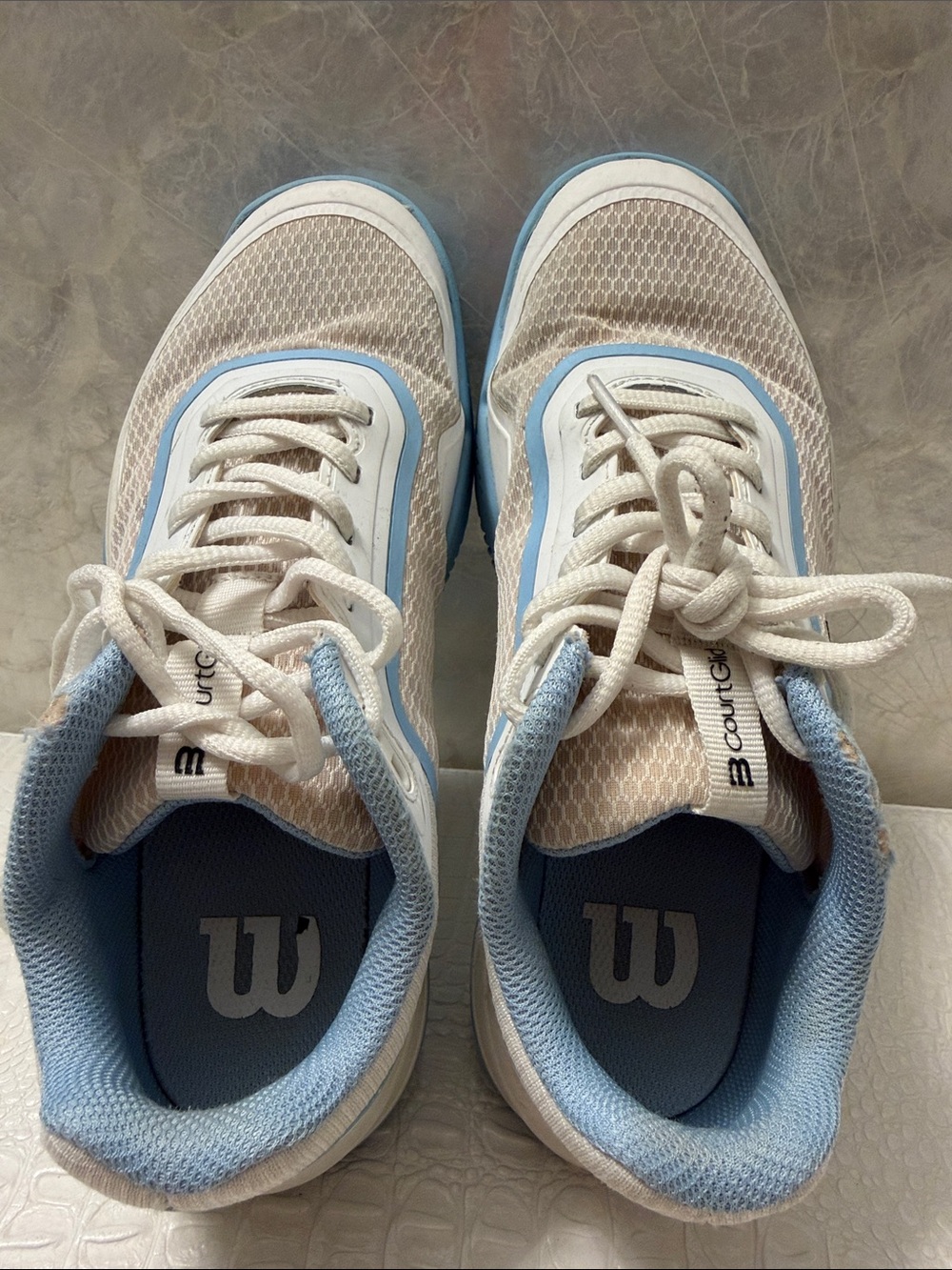Wilson White & Light Blue Court Sneakers, tennis shoes Size 6,5 boys/girls/women - Picture 9 of 13